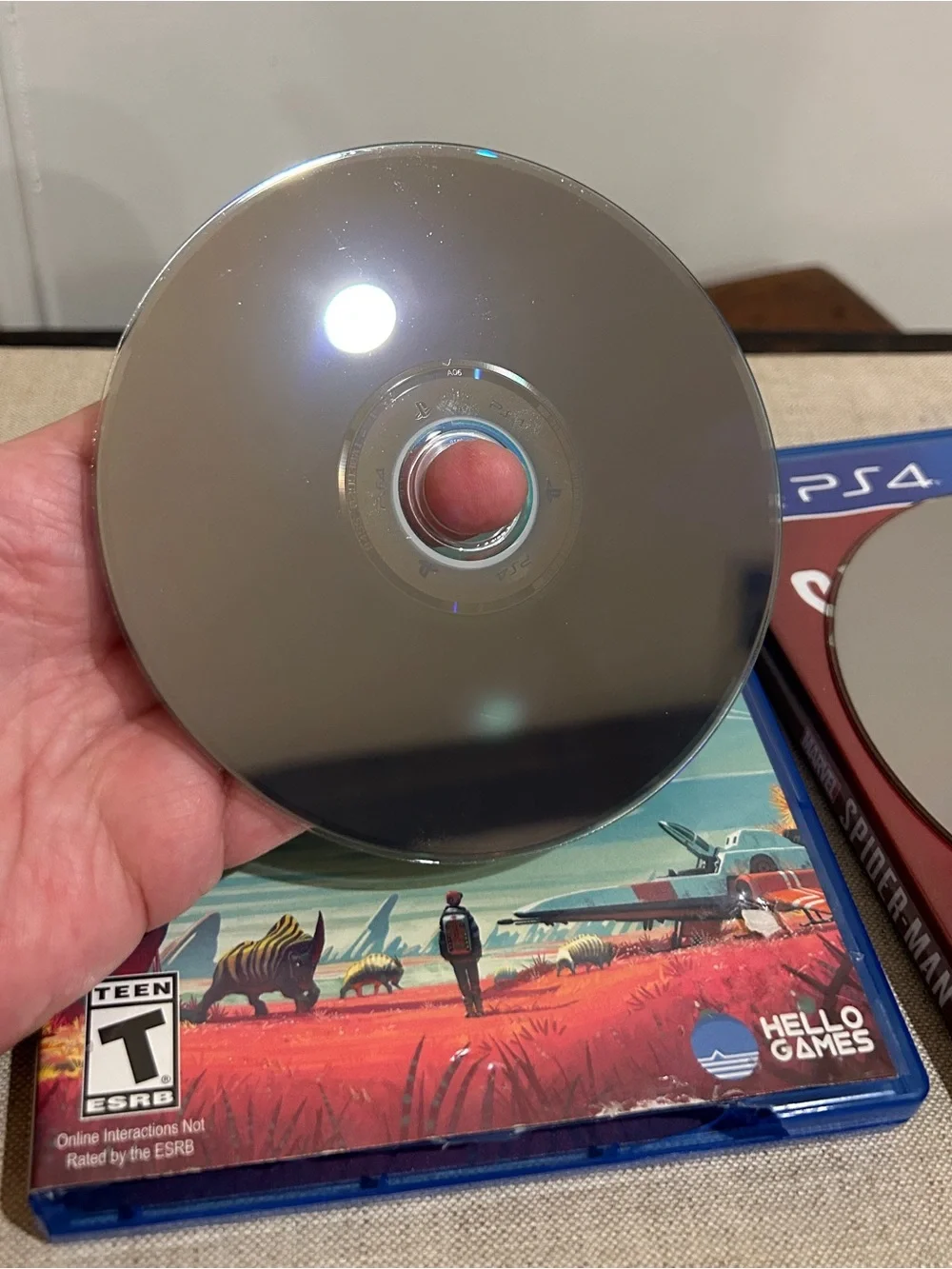 Marvel Spider-Man PS4 Game - Red and No Man’s Sky PS4 Game